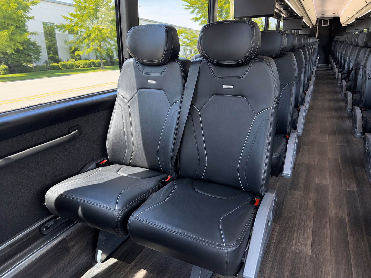 richmond travel to richmond concerts on a charter bus rental