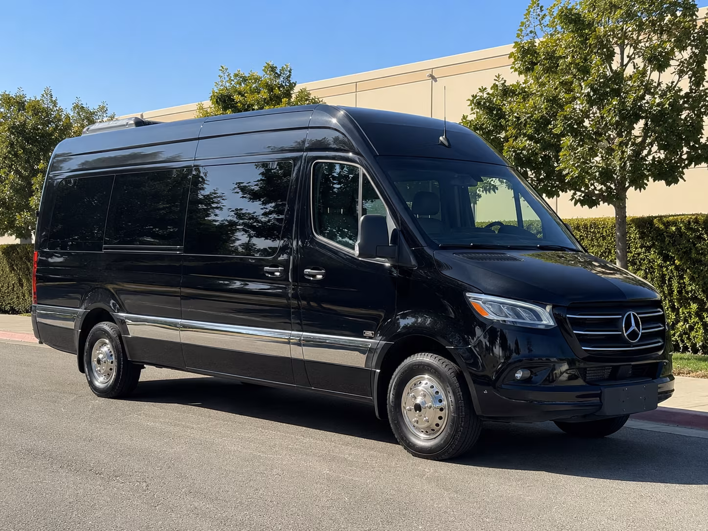 vallejo rent a shuttle bus for your vallejo employees